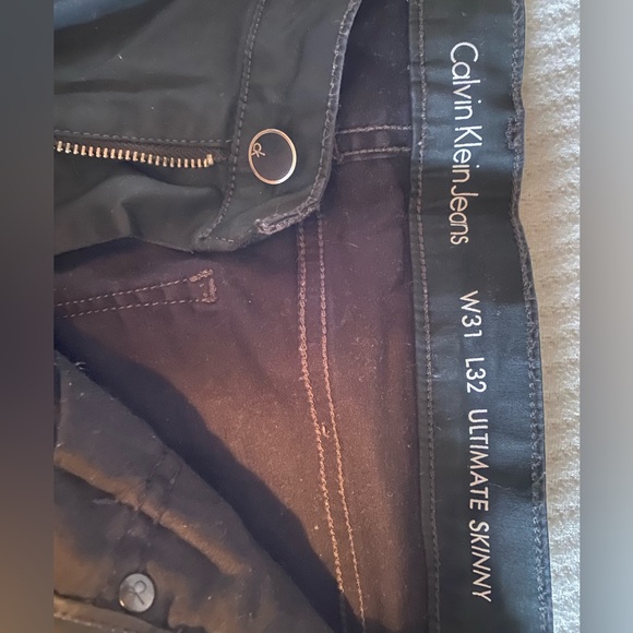 Calvin Klein Men’s Oiled Ultimate Skinny Jeans - Picture 3 of 4